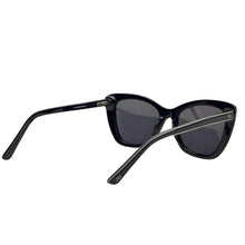 Cargar imagen en el visor de la galería, Lentes de Sol para Mujer Cloe, Armazón Negro con Estilo Cat Eye SLE 51504 - 0BLK56